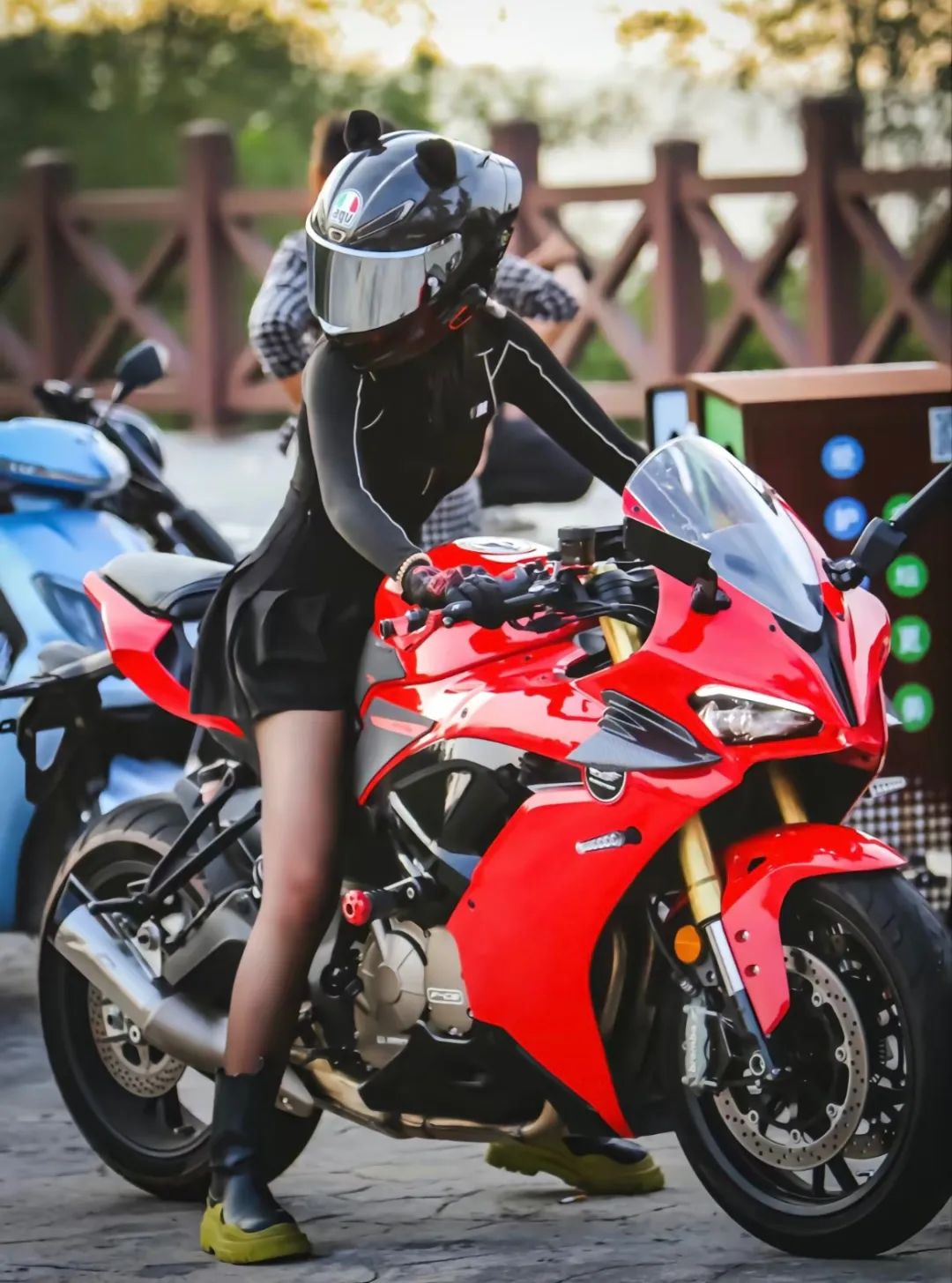 免费观看调色大片60分钟